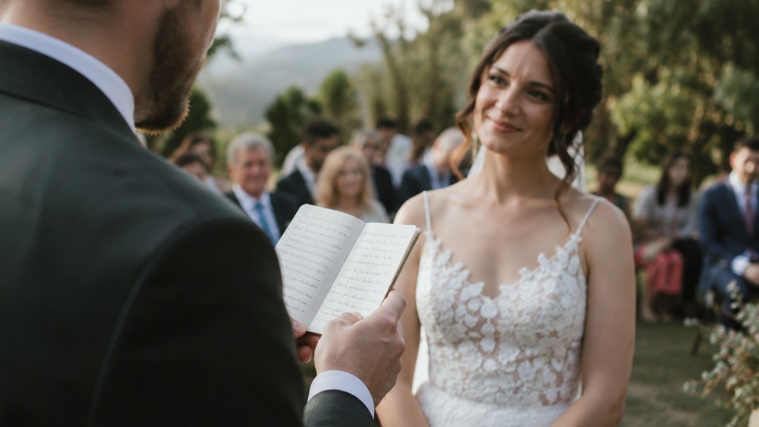 Should You Memorize Your Wedding Vows or Read Them?