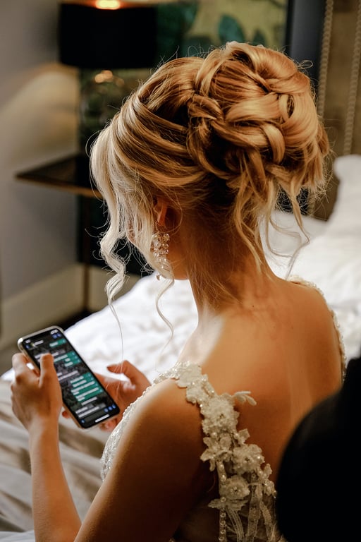 How to Communicate with Your Wedding Guests