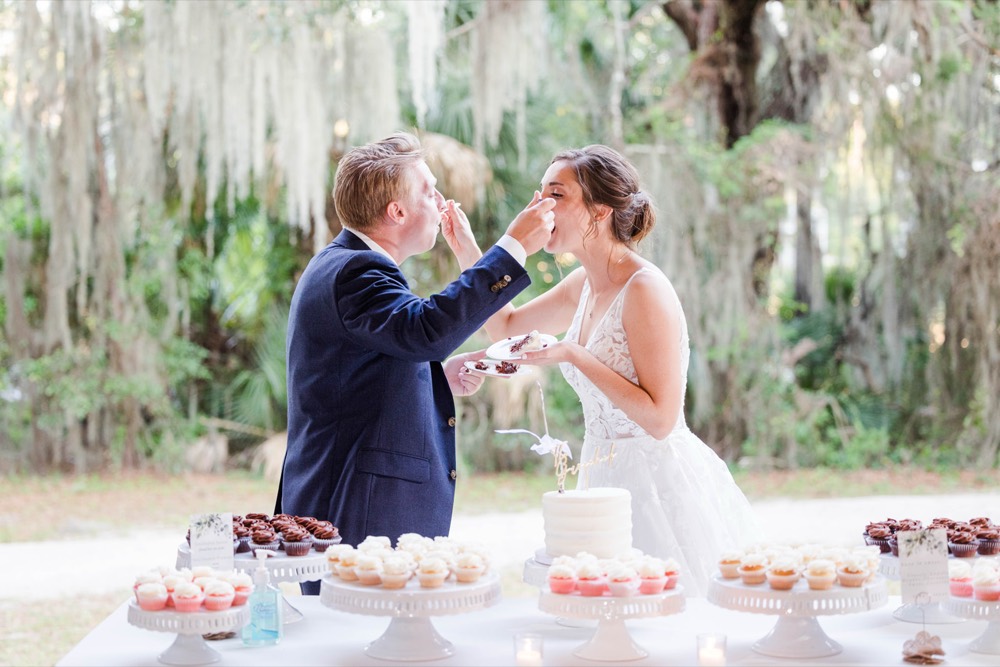 Cake cutting in a video a guest uploaded